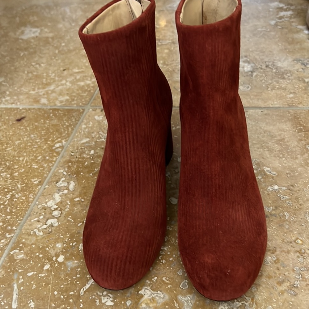 Rag & bone brand new suede boots, comes with box